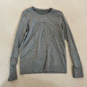 Gray Lululemon Swiftly Breathe Top sz. 6